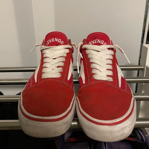 Revenge x Storm – Red - Picture 3 of 8